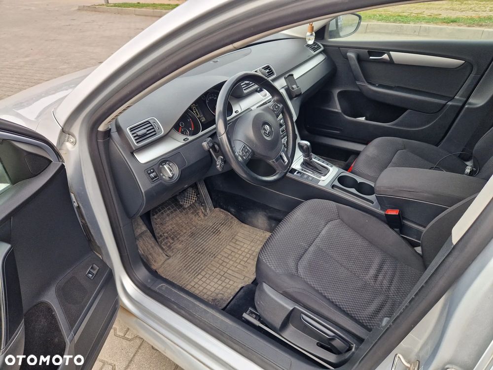 Volkswagen Passat 2.0 Blue TDI DSG SCR Trendline - 12