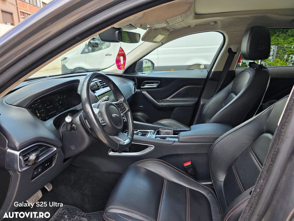 Jaguar F-Pace 20d AWD Pure - 15