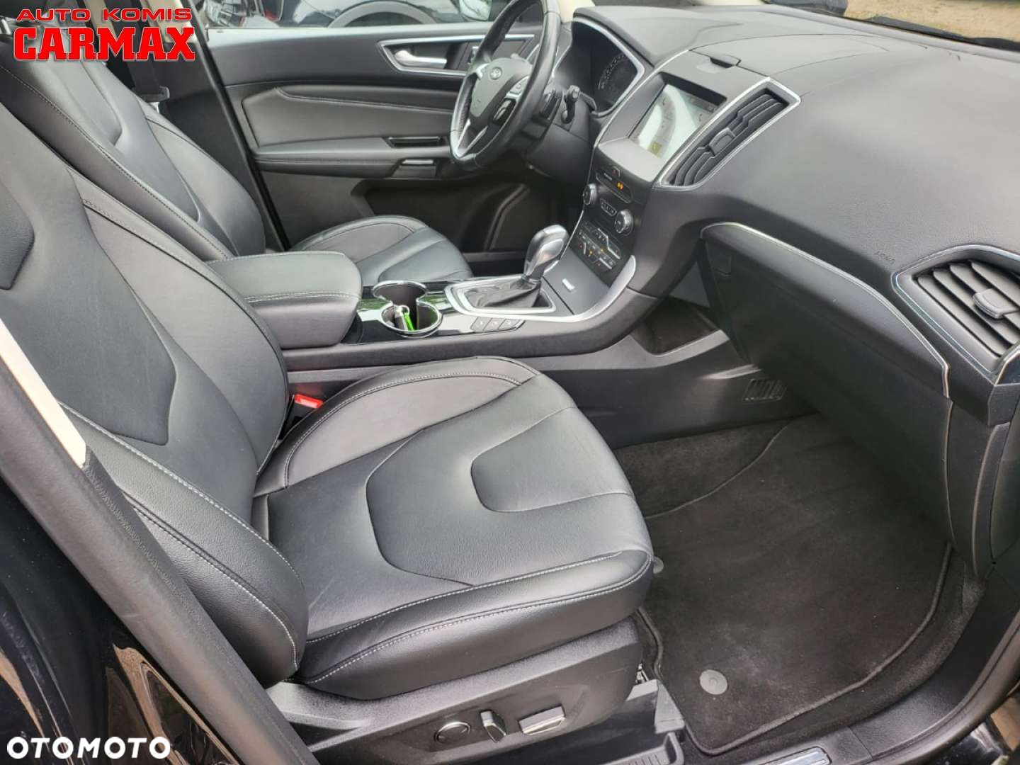 Ford S-Max - 32
