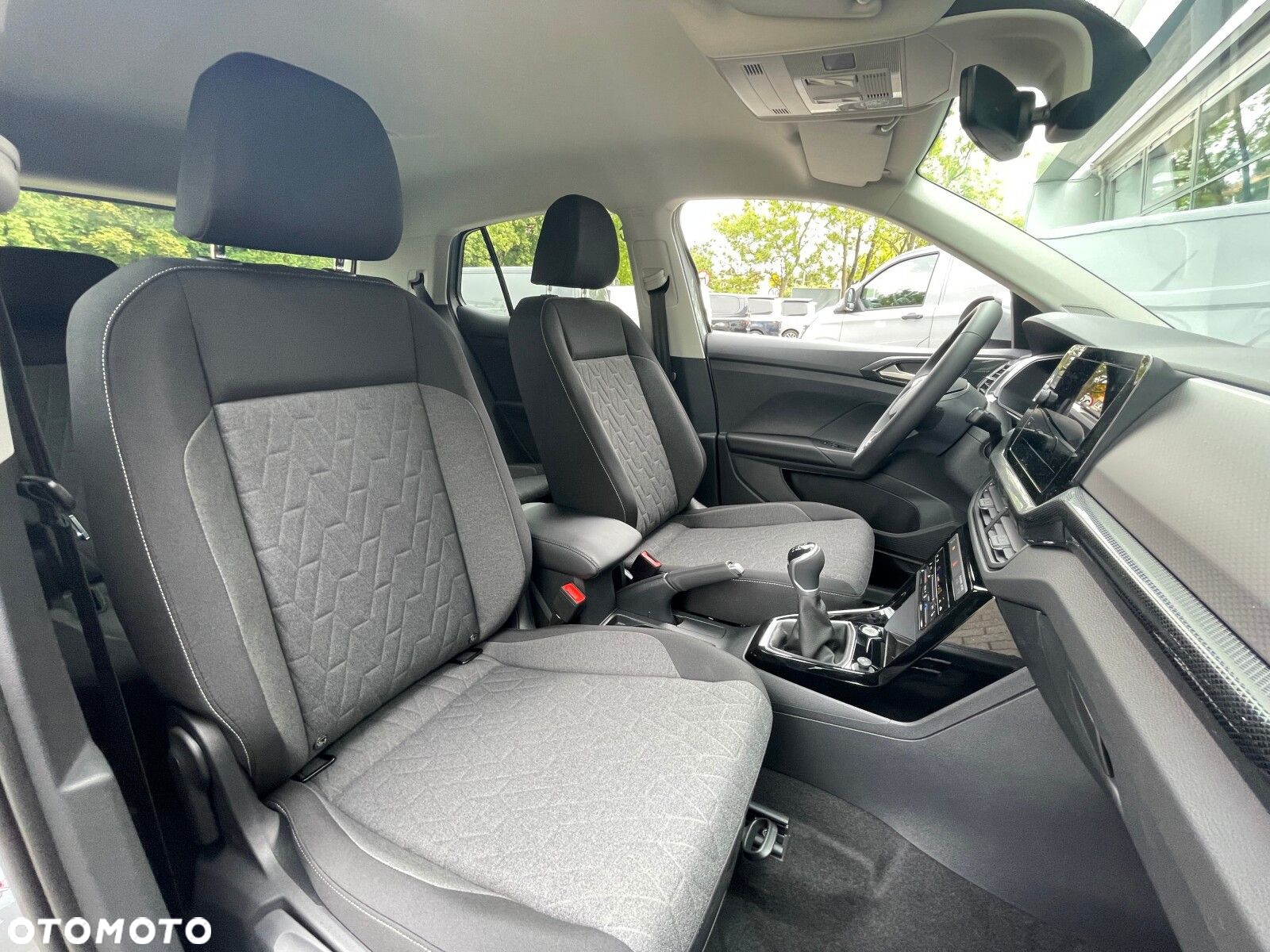 Volkswagen T-Cross - 15