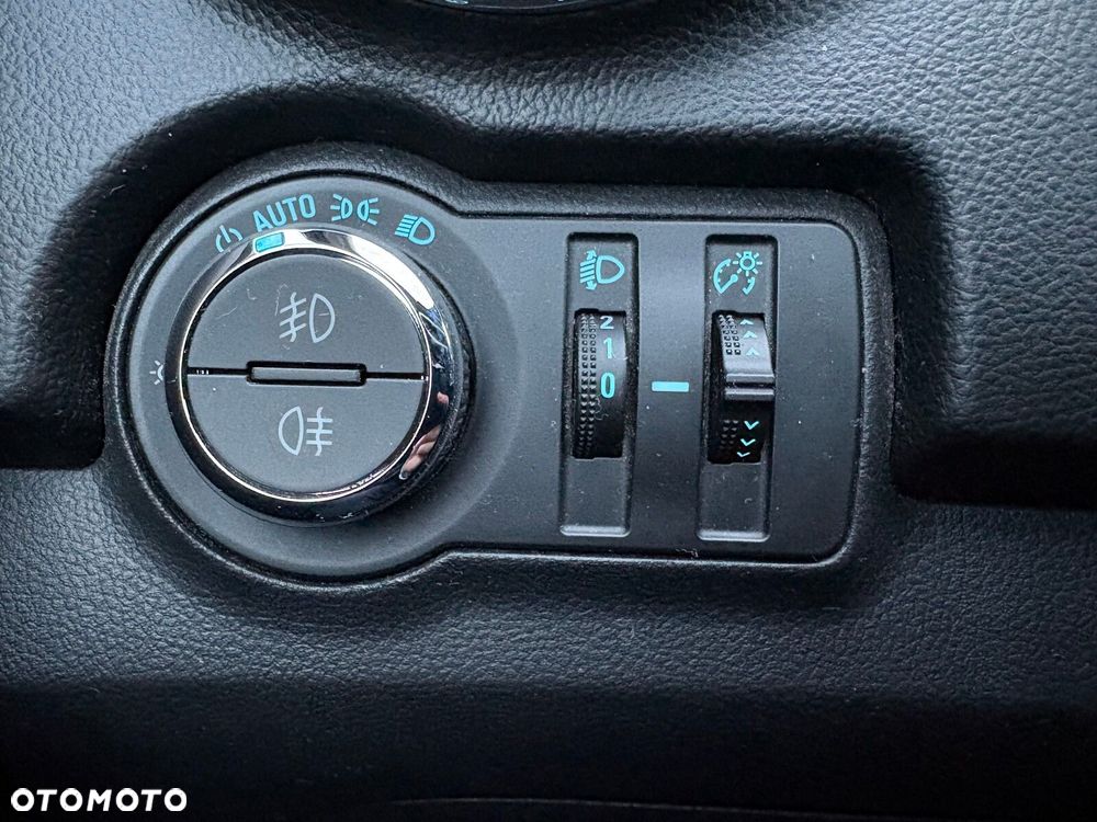 Chevrolet Trax 1.6 LS - 23