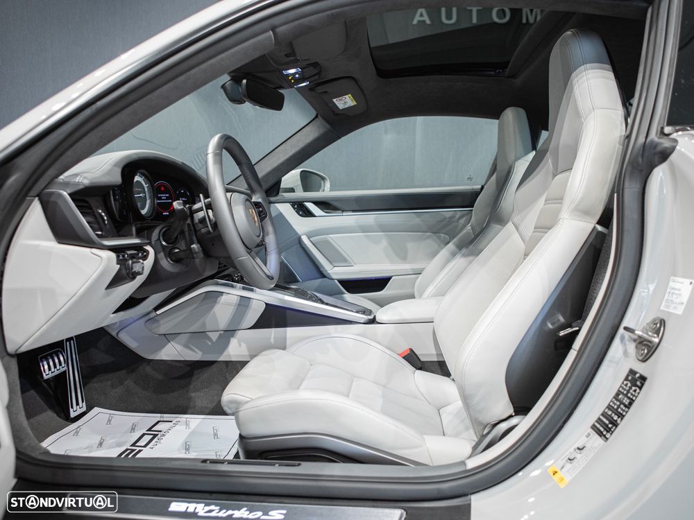 Porsche 911 (992) Turbo S PDK - 37