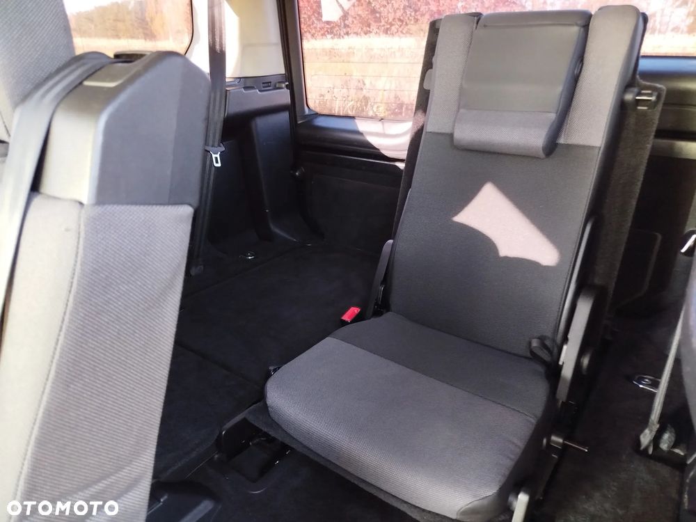 Land Rover Discovery - 17