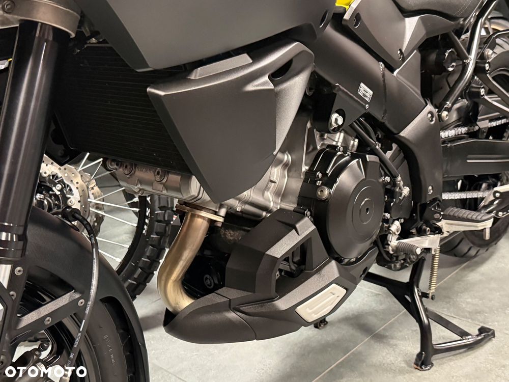 Suzuki V-STROM - 38