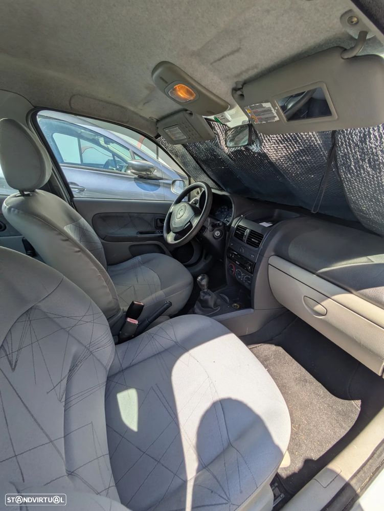 Renault Clio - 7