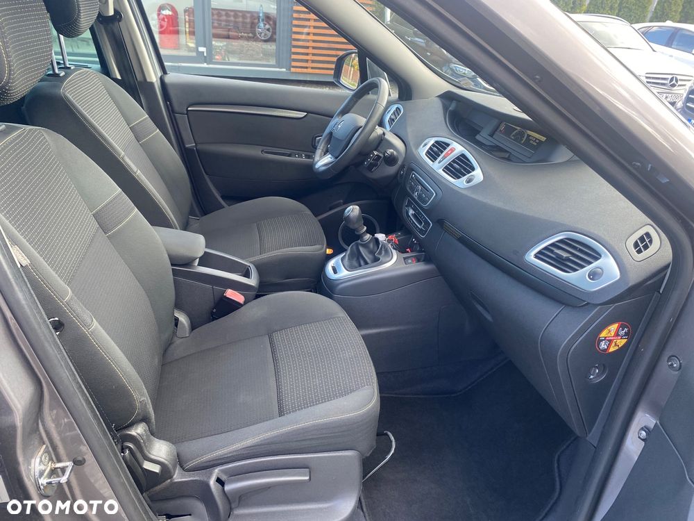 Renault Scenic 1.6 16V 110 Dynamique - 26