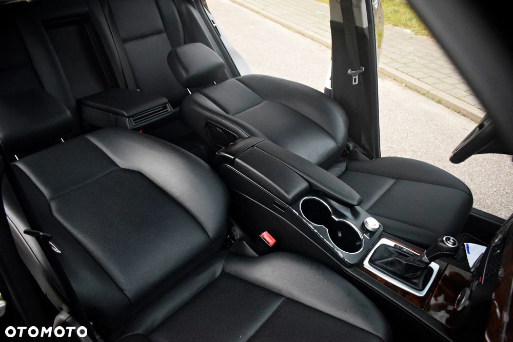 Mercedes-Benz GLK 350 4Matic 7G-TRONIC - 37