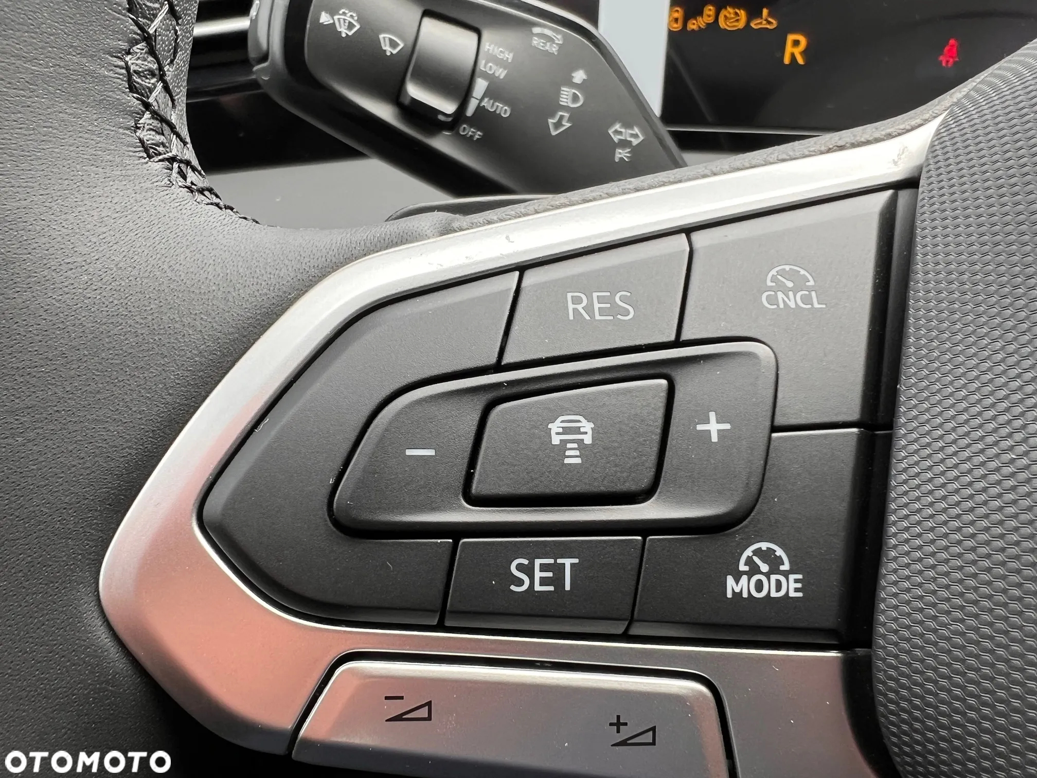 Volkswagen Tiguan 2.0 TDI Elegance DSG - 17