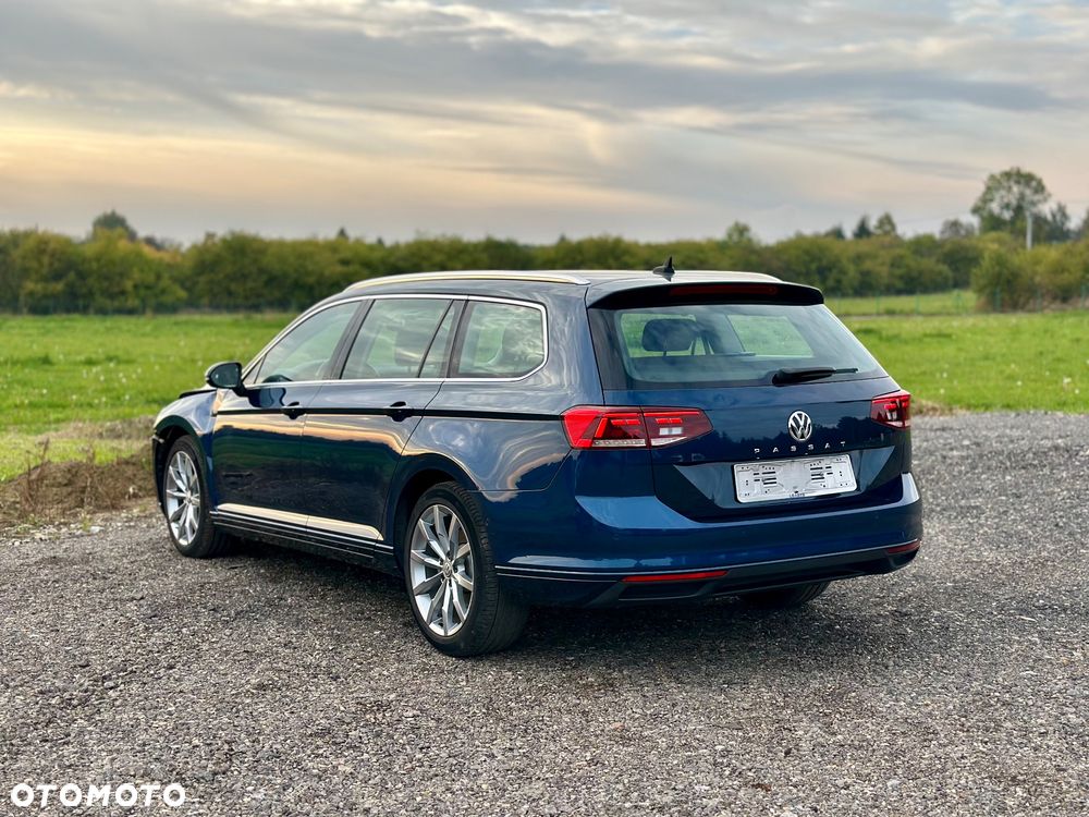 Volkswagen Passat Variant 1.6 TDI SCR DSG Comfortline - 12