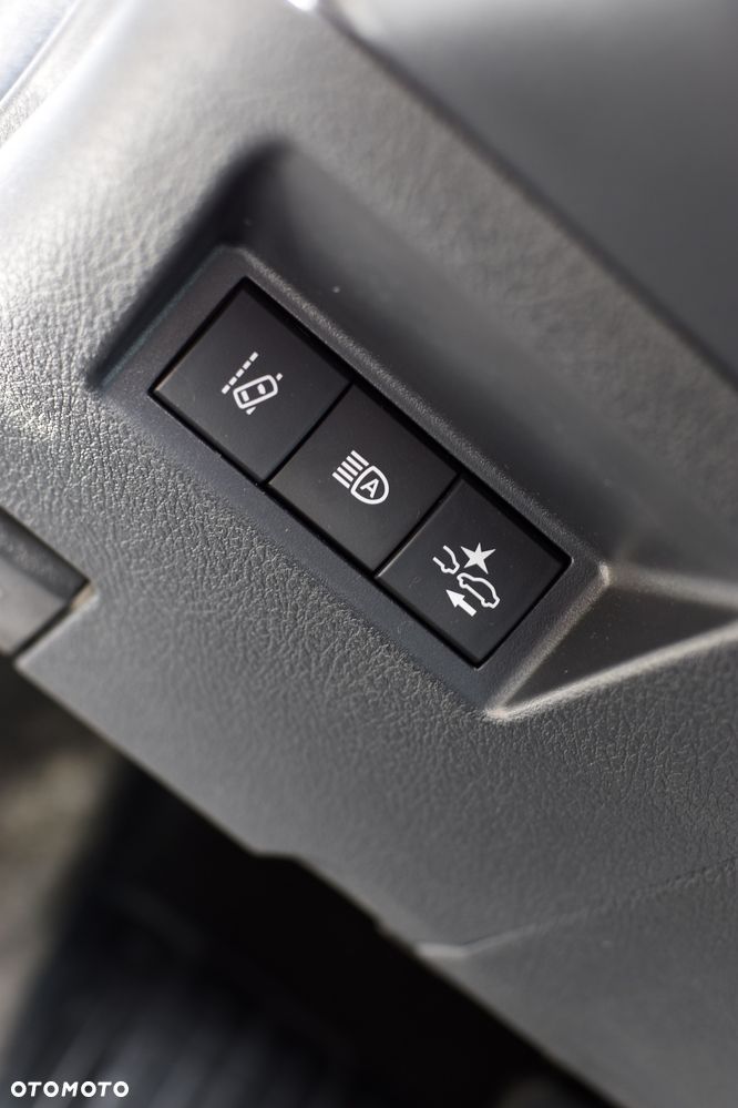 Toyota Yaris Hybrid 100 Premium - 28