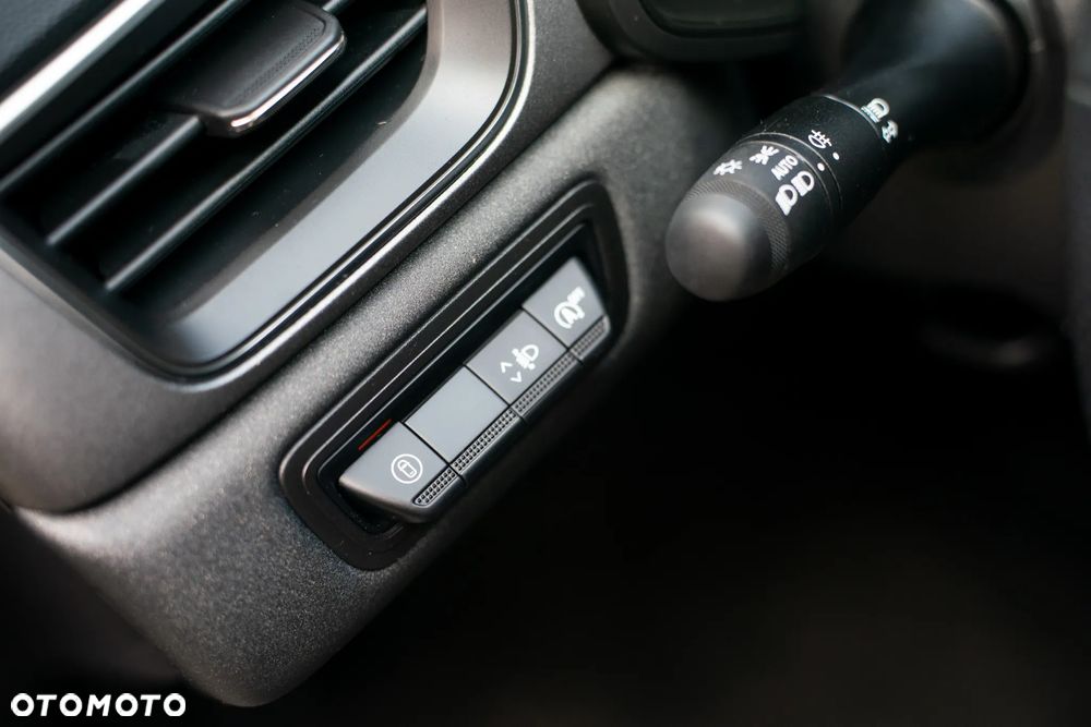 Renault Captur TCe Mild Hybrid 160 EDC TECHNO - 11