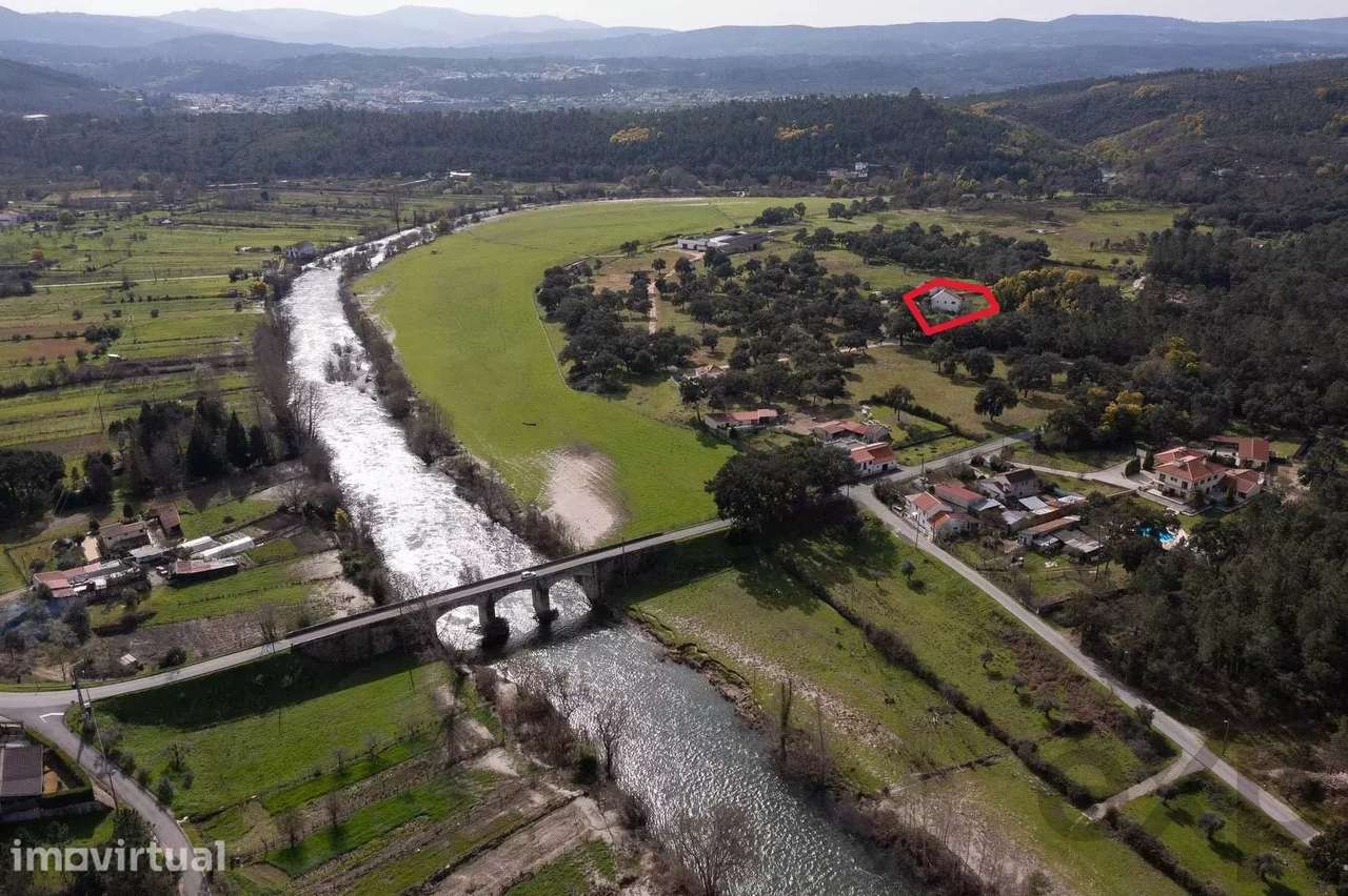 Quinta da Meda — Refúgio exclusivo com terreno à beira-rio a 2 minutos - Grande imagem: 2/47