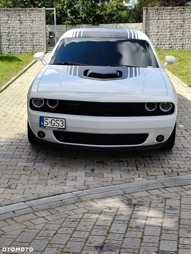 Dodge Challenger - 28