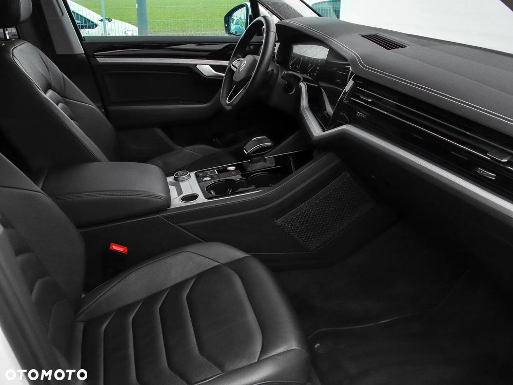 Volkswagen Touareg 3.0 V6 TDI SCR 4Mot - 13