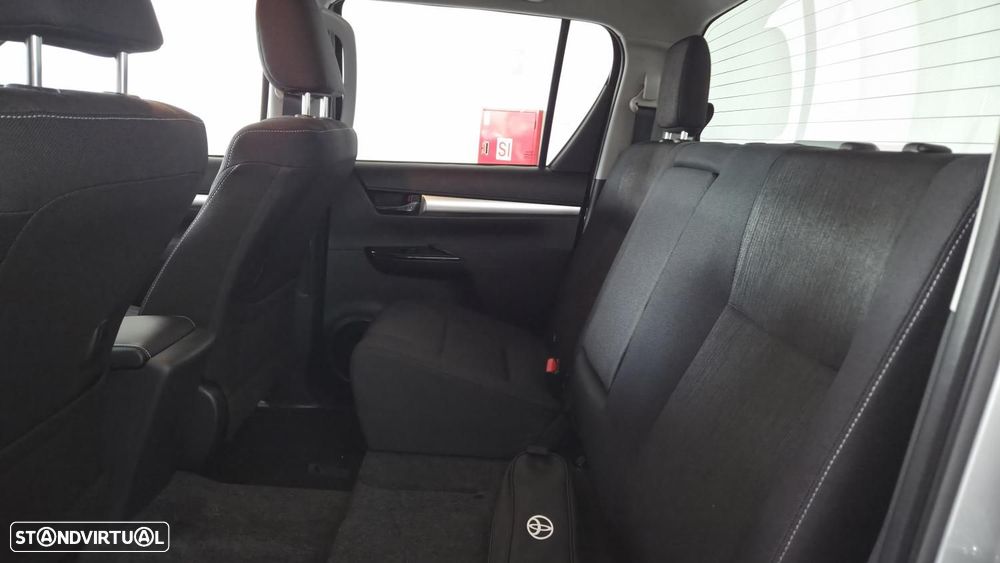 Toyota Hilux 2.4D 4x4 tracker 3L - 14