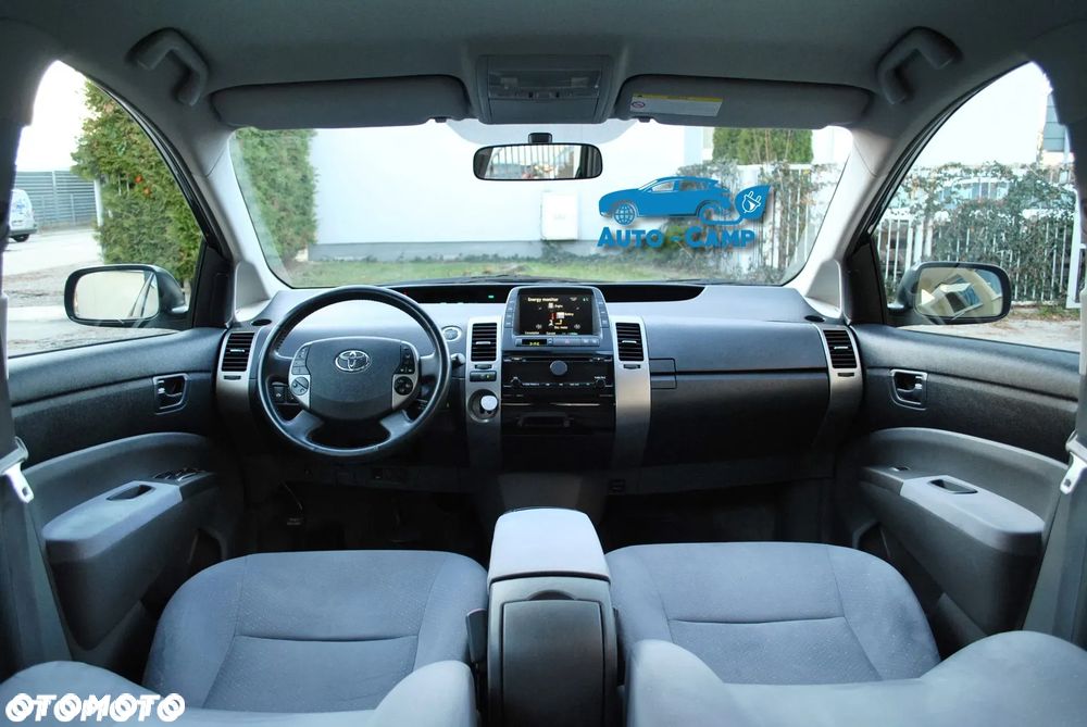 Toyota Prius - 3