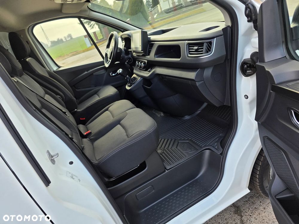 Renault Trafic - 22