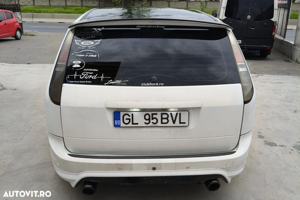 Ford Focus 1.6 TDCi DPF Titanium - 6