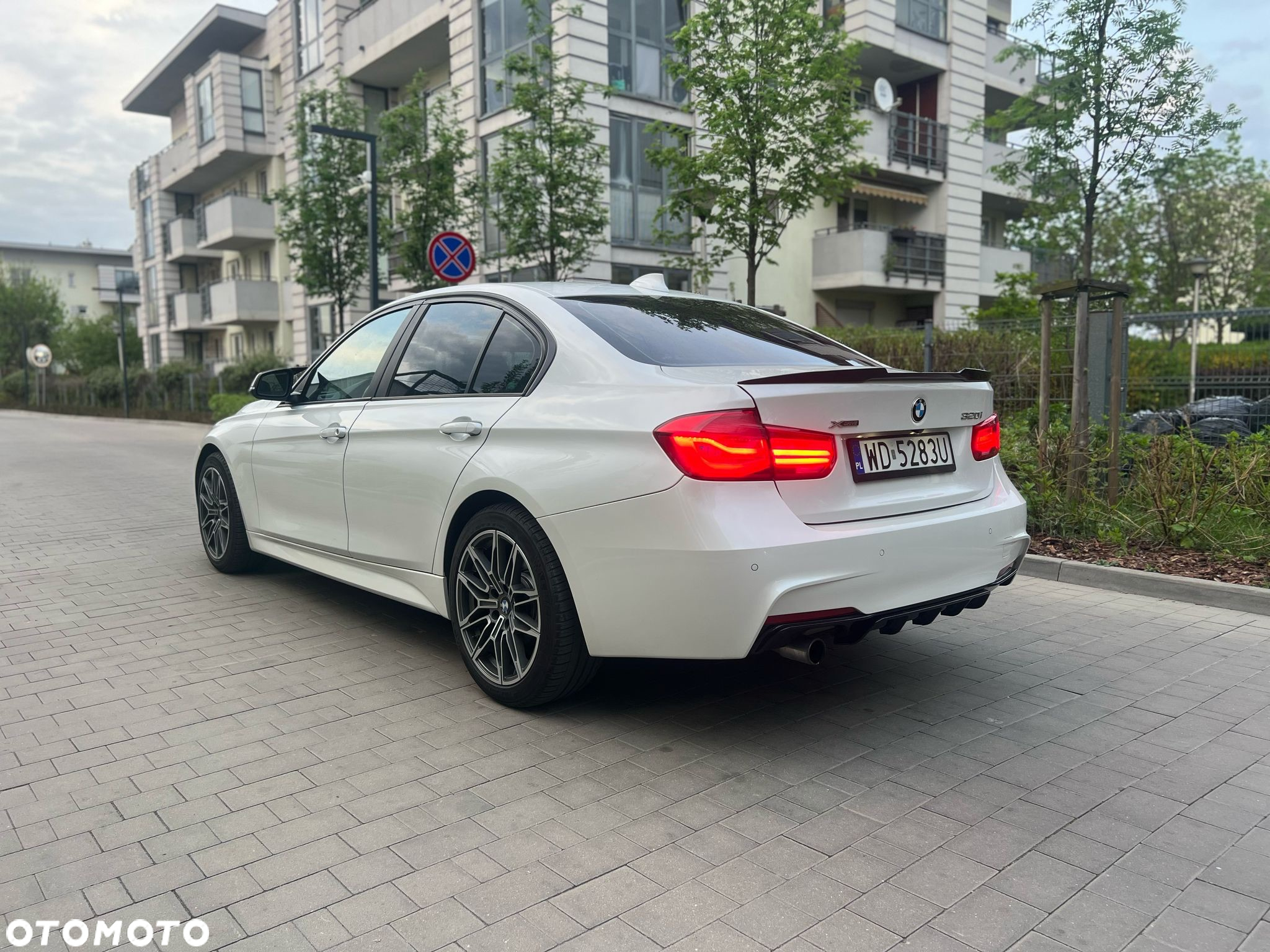 BMW Seria 3 320i - 5