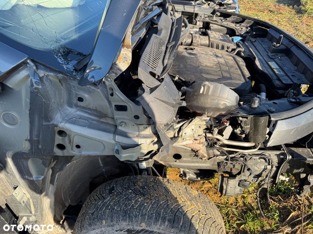 Ford Tourneo Connect 2.0 EcoBlue Allrad TITANIUM - 11