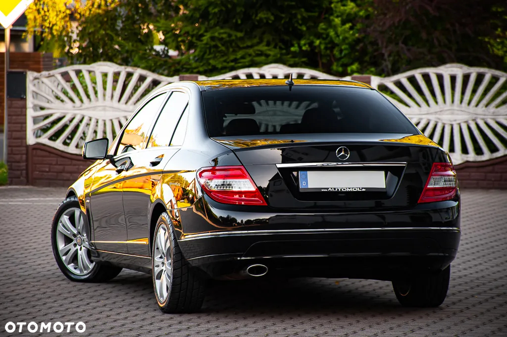 Mercedes-Benz Klasa C 200 T (BlueEFFICIENCY) 7G-TRONIC Avantgarde - 16