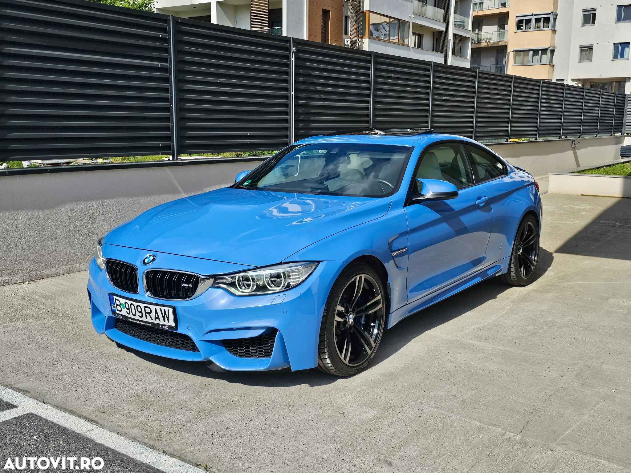 BMW M4 Coupe DKG - 17