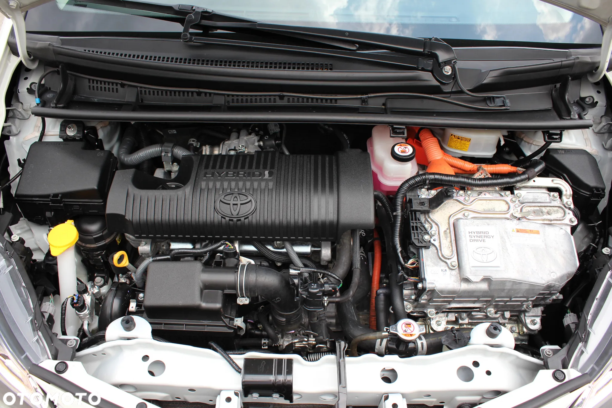 Toyota Yaris Hybrid 1.5 VVT-i Comfort - 24