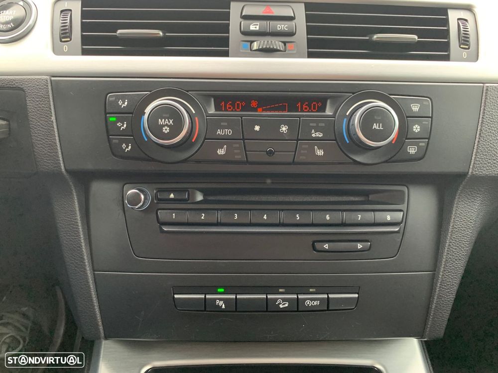 BMW 320 d Coupe Edição M - 26