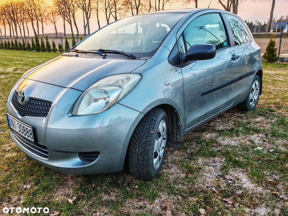 Toyota Yaris 1.3 Terra Gold - 3