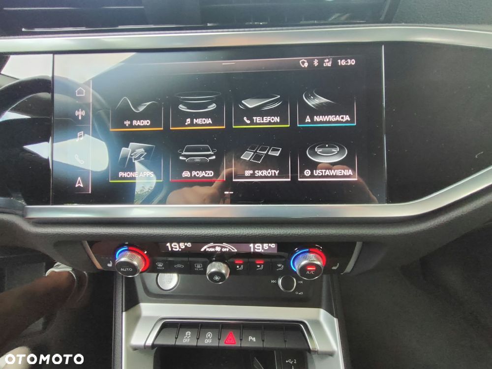 Audi Q3 - 18