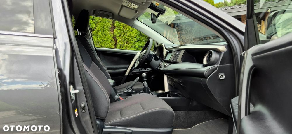 Toyota RAV4 2.0 D-4D Premium - 14