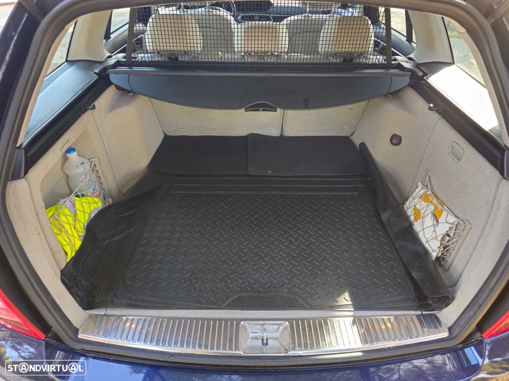 Mercedes-Benz C 200 CDi Classic BlueEfficiency - 26