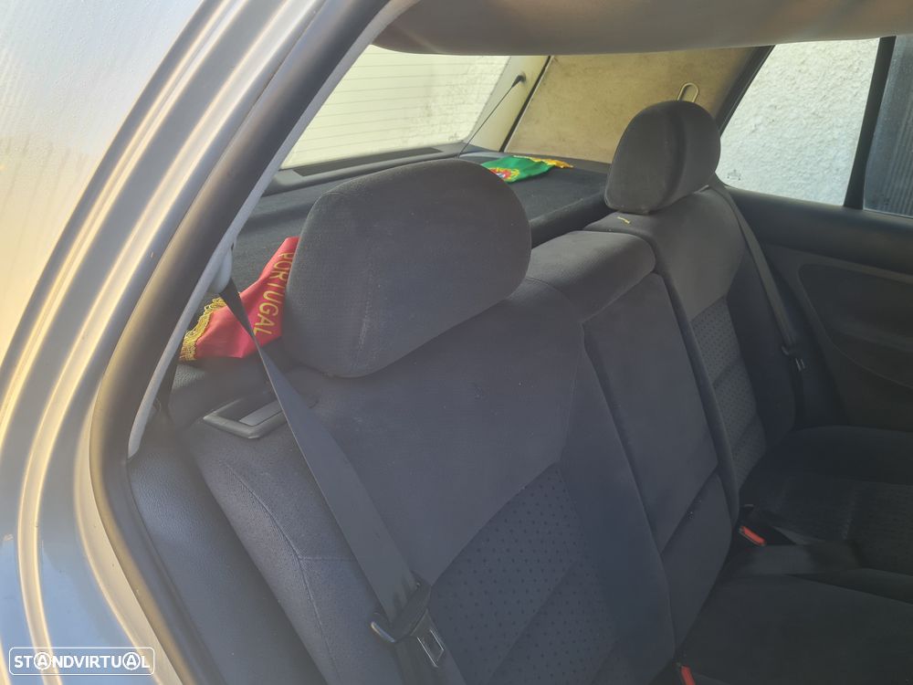 VW Golf 1.4i Confortline - 8