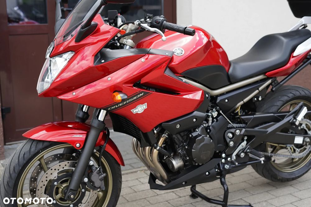 Yamaha XJ - 30