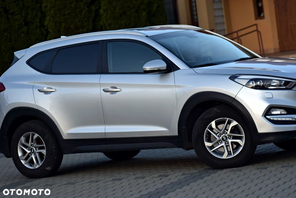 Hyundai Tucson 2.0 CRDi 4WD Automatik Style - 25
