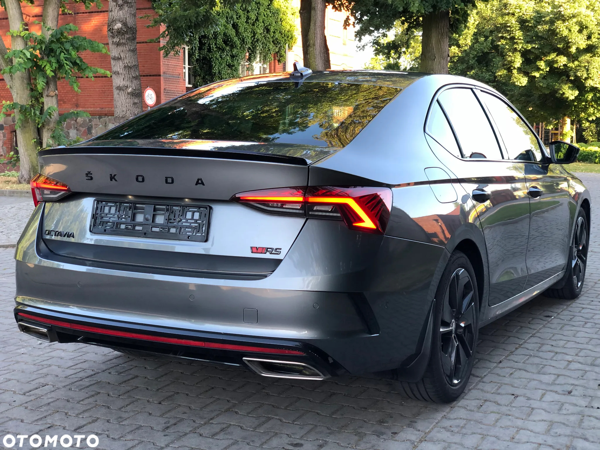 Skoda Octavia 2.0 TDI DSG RS - 3