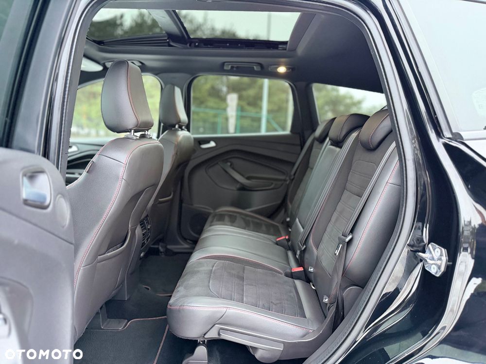 Ford Kuga 1.5 EcoBoost 2x4 ST-Line - 9