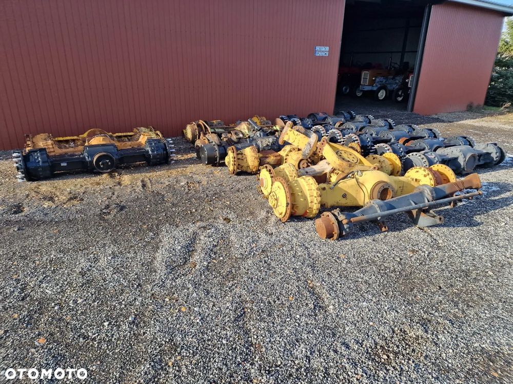 Oś most napęd zwrotnica różne typy do maszyn: MASSEY FERGUSON JOHN DEERE - 8