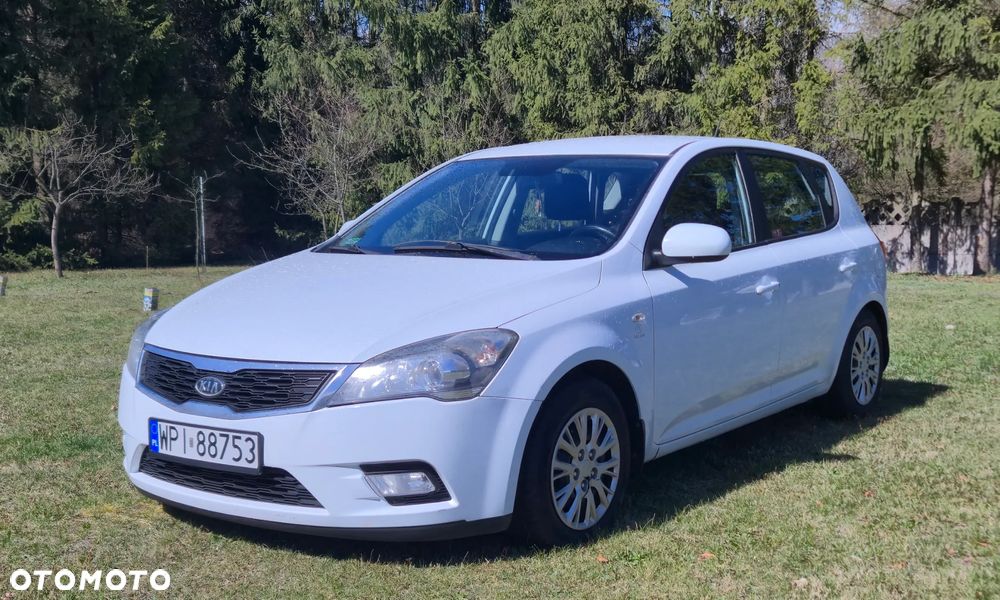 Kia Ceed 1.6 Crdi Comfort - 1