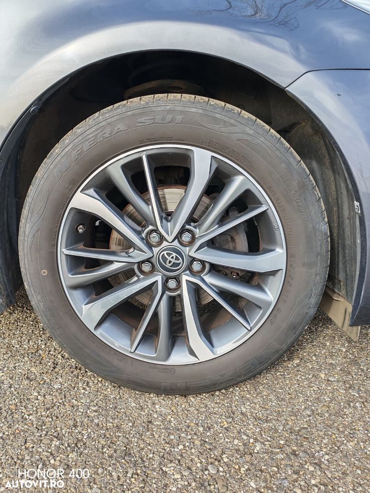 Toyota Avensis 1.8 Executive - 11