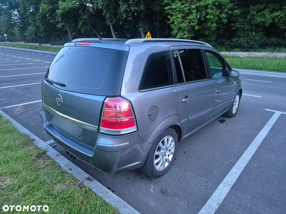 Opel Zafira 1.9 CDTI Elegance - 10