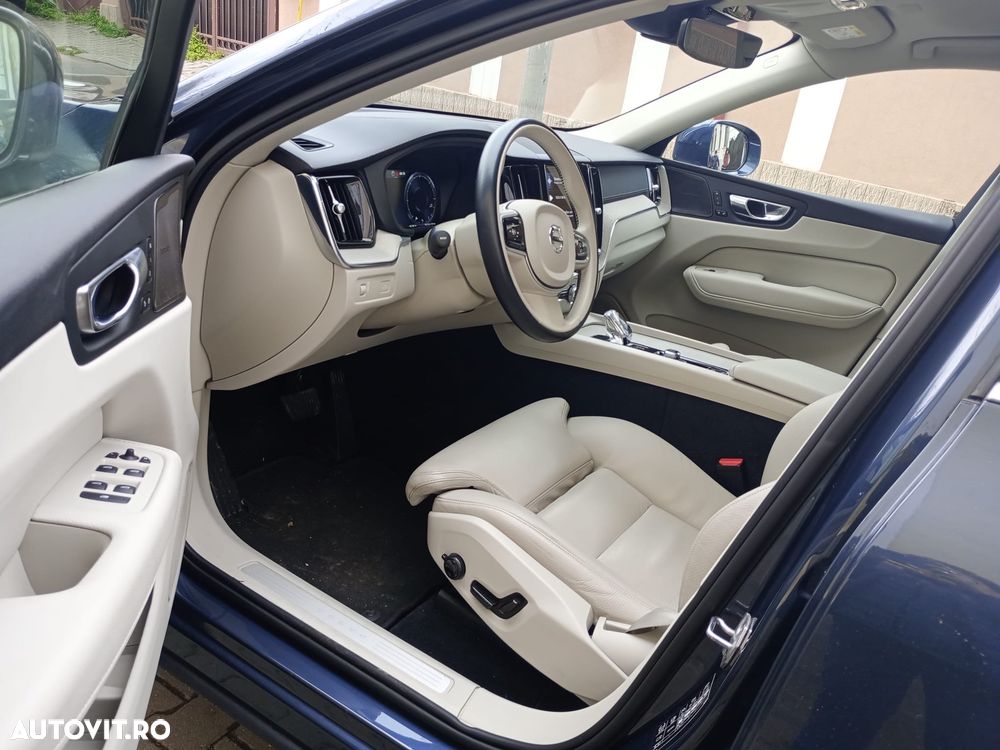 VOLVO XC60 2020 — imagine 8
