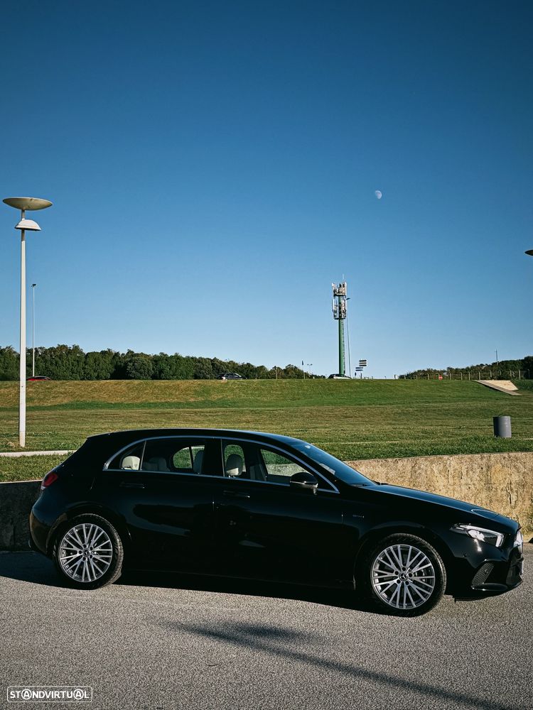 Mercedes-Benz A 250 e Style Plus - 2