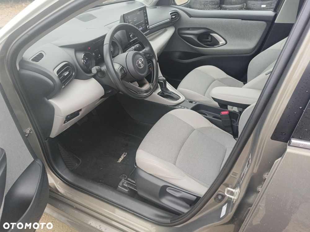 Toyota Yaris Hybrid 1.5 Selection Elegant - 9