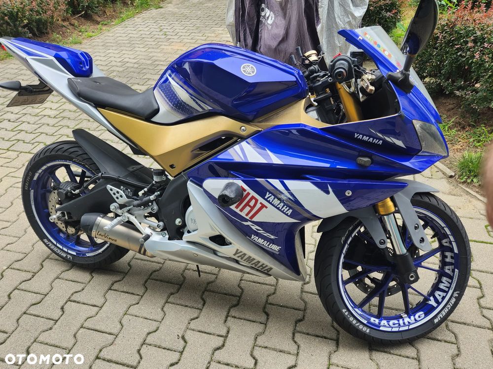 Yamaha YZF - 1