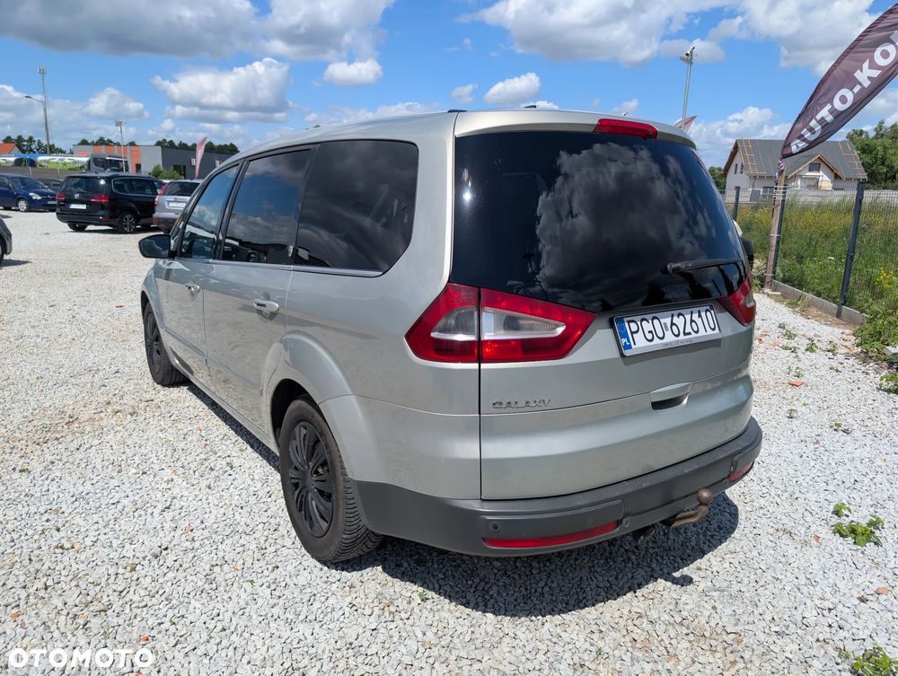 Ford Galaxy 2.2 TDCi Ghia - 9