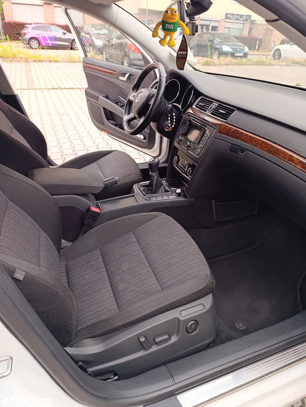 Skoda Superb 2.0 TDI Business - 9