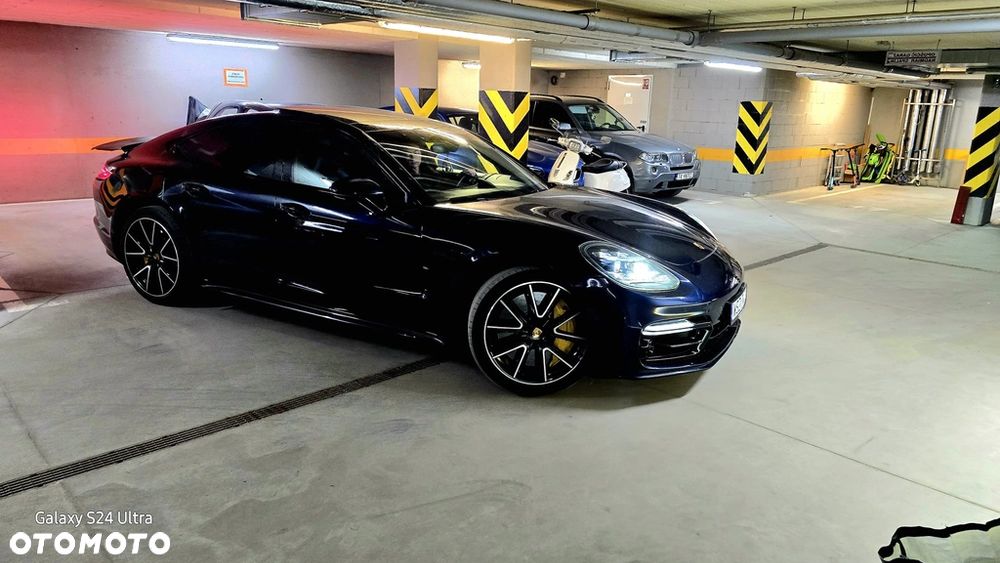 Porsche Panamera - 3