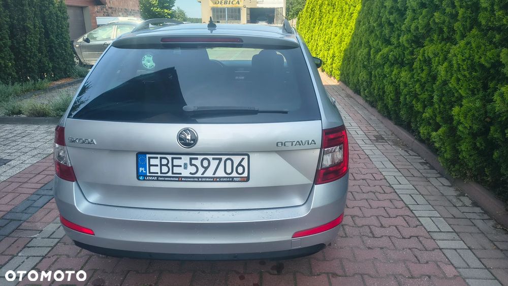 Skoda Octavia 2.0 TDI Ambition DSG - 4