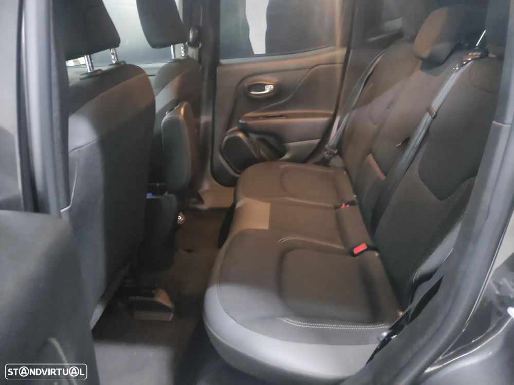 Jeep Renegade 1.3 T Limited DCT - 9